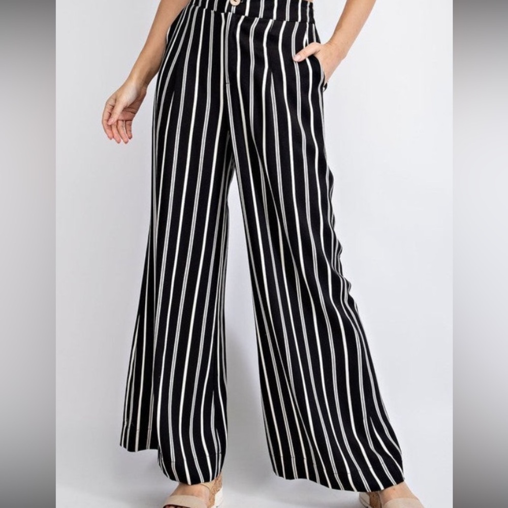 Brand new 1X black and white wide leg Rae Mode pants